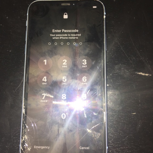 iPhone X - Picture 6 of 6